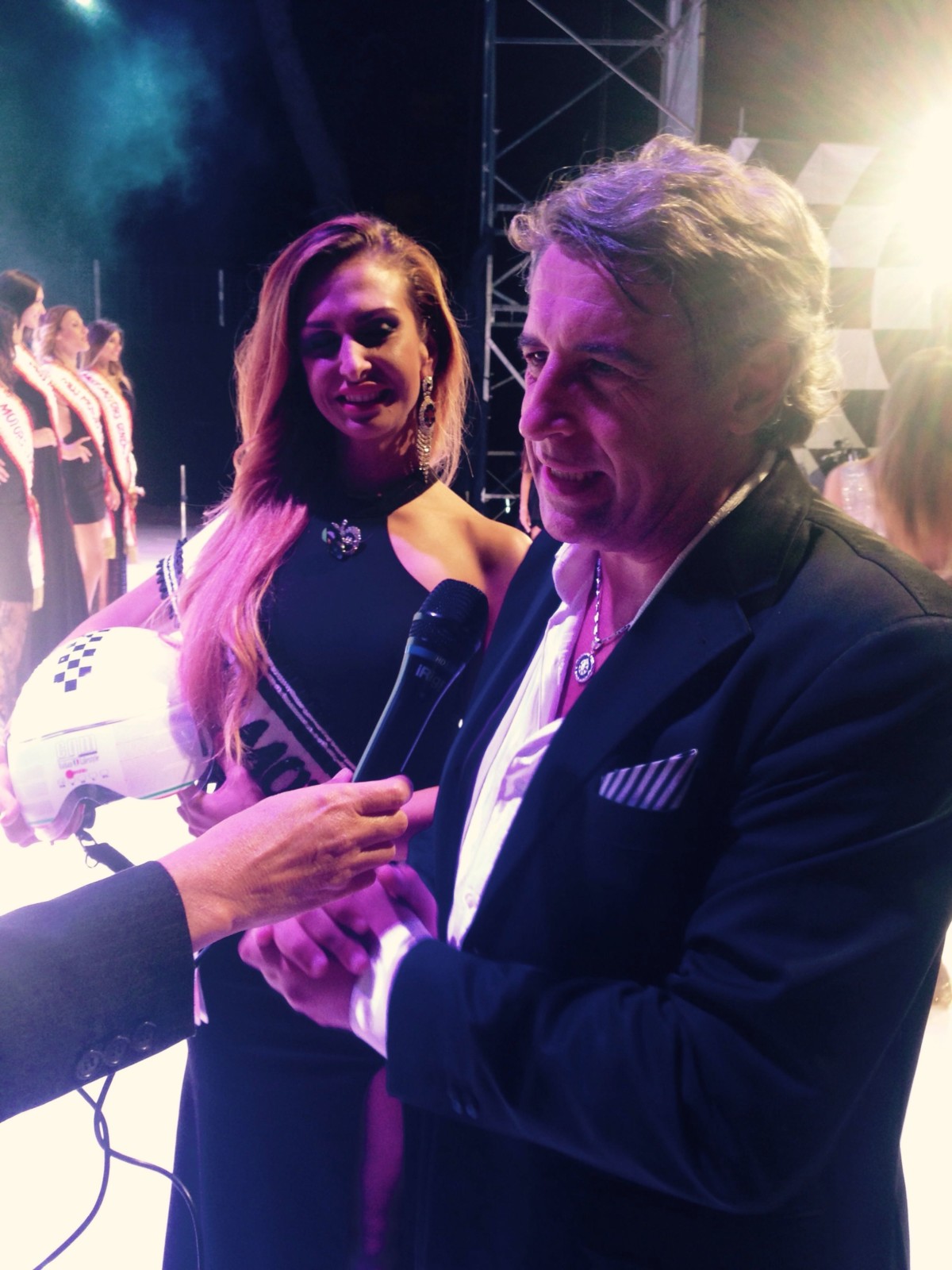 Il patron Bruno Dalto con Sofiia Baranovska, miss Motors 2017